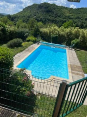 Maison à Vézac 24220